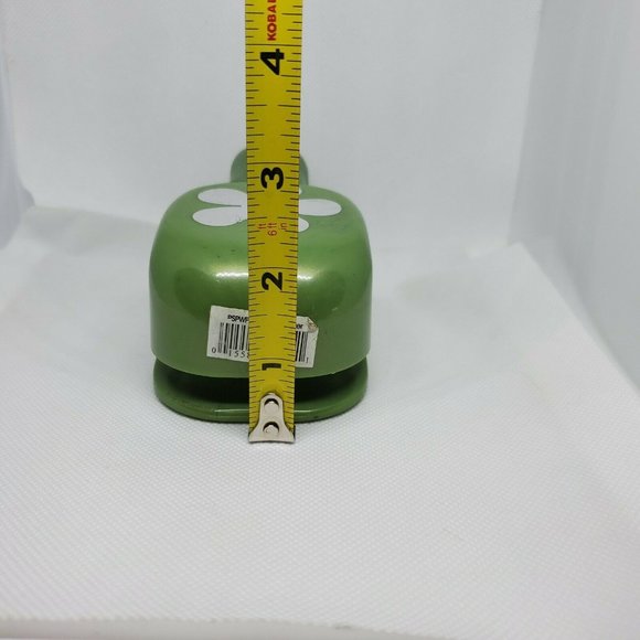 Green EK Success Paper Shapers Punch Snowflake - Picture 8 of 8